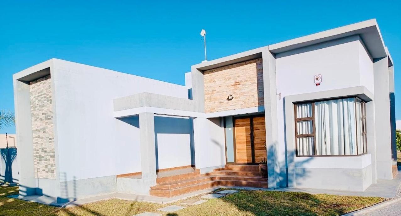 Northern Oasis Hotel Oshakati Eksteriør billede